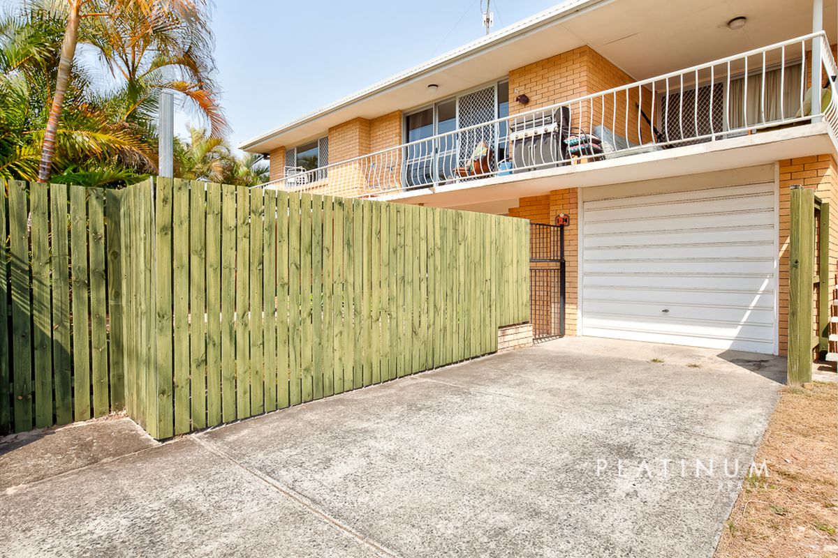 1 / 74 Tallebudgera Drive, Palm Beach