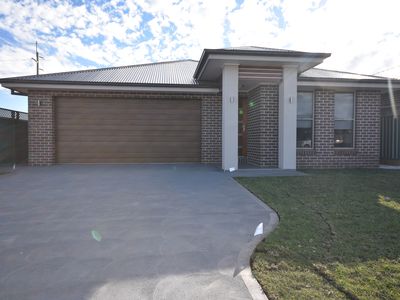 31 Amadeus Avenue, Dubbo
