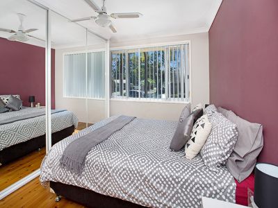 42 Devonshire Crescent, Oak Flats