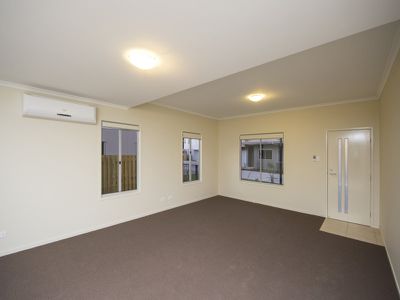 05 / 1 Collins Lane, Kin Kora