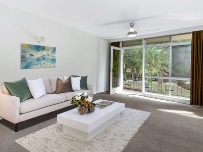 4 / 3 O'Rourke Crescent, Eastlakes