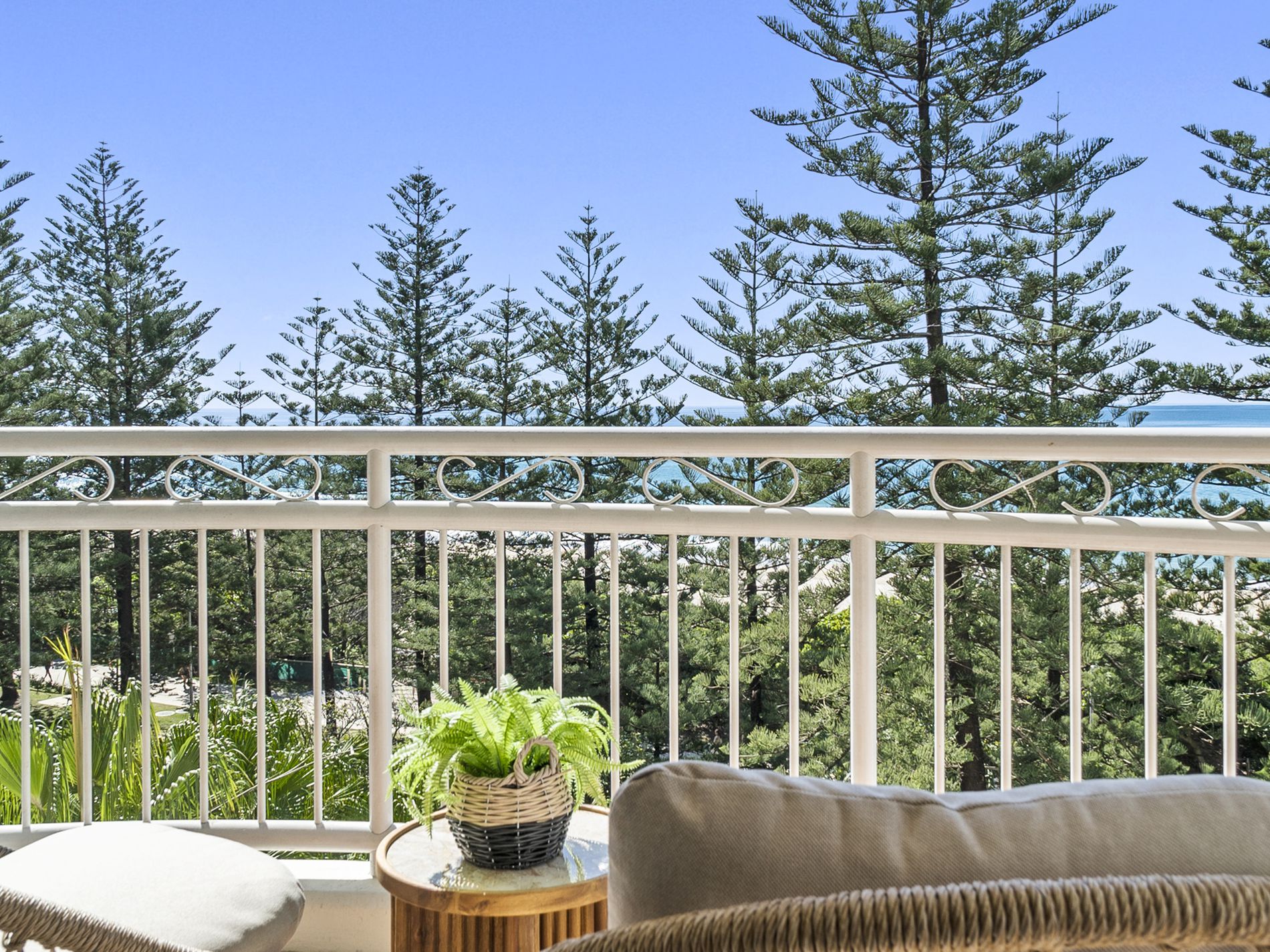 2604 / 220 The Esplanade, Burleigh Heads