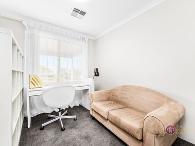 17 Simcoe Way, Caversham