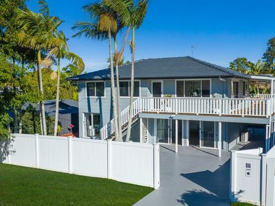 22 Akoonah Street, Hope Island