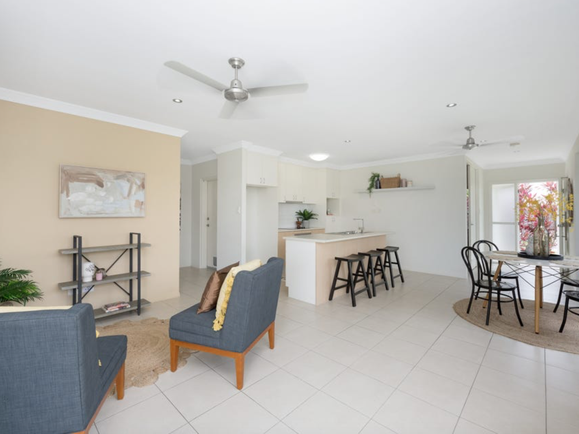 15 Stockton Elbow, Mount Louisa
