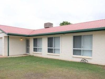 5 HILTON CRT, Richmond Hill