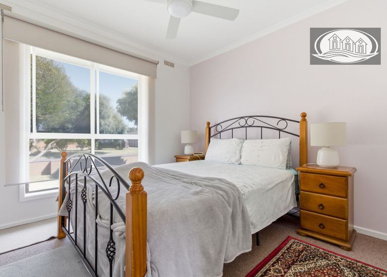 1 / 10 Stewart Street, Portland