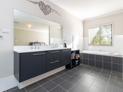 2 Keeffe Place, Bungendore