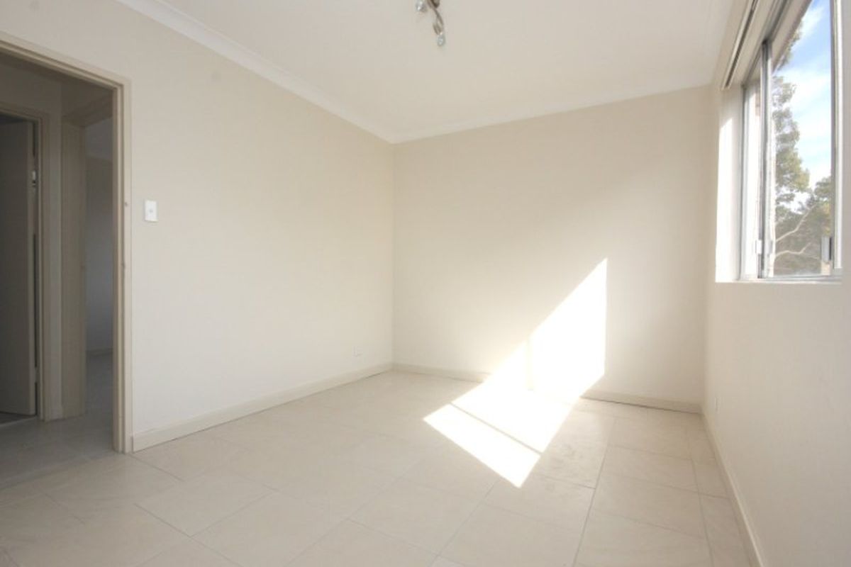 2 / 75 Denman Avenue, Wiley Park
