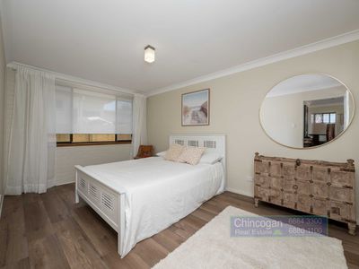1 / 6 Boondoon Crescent, Ocean Shores