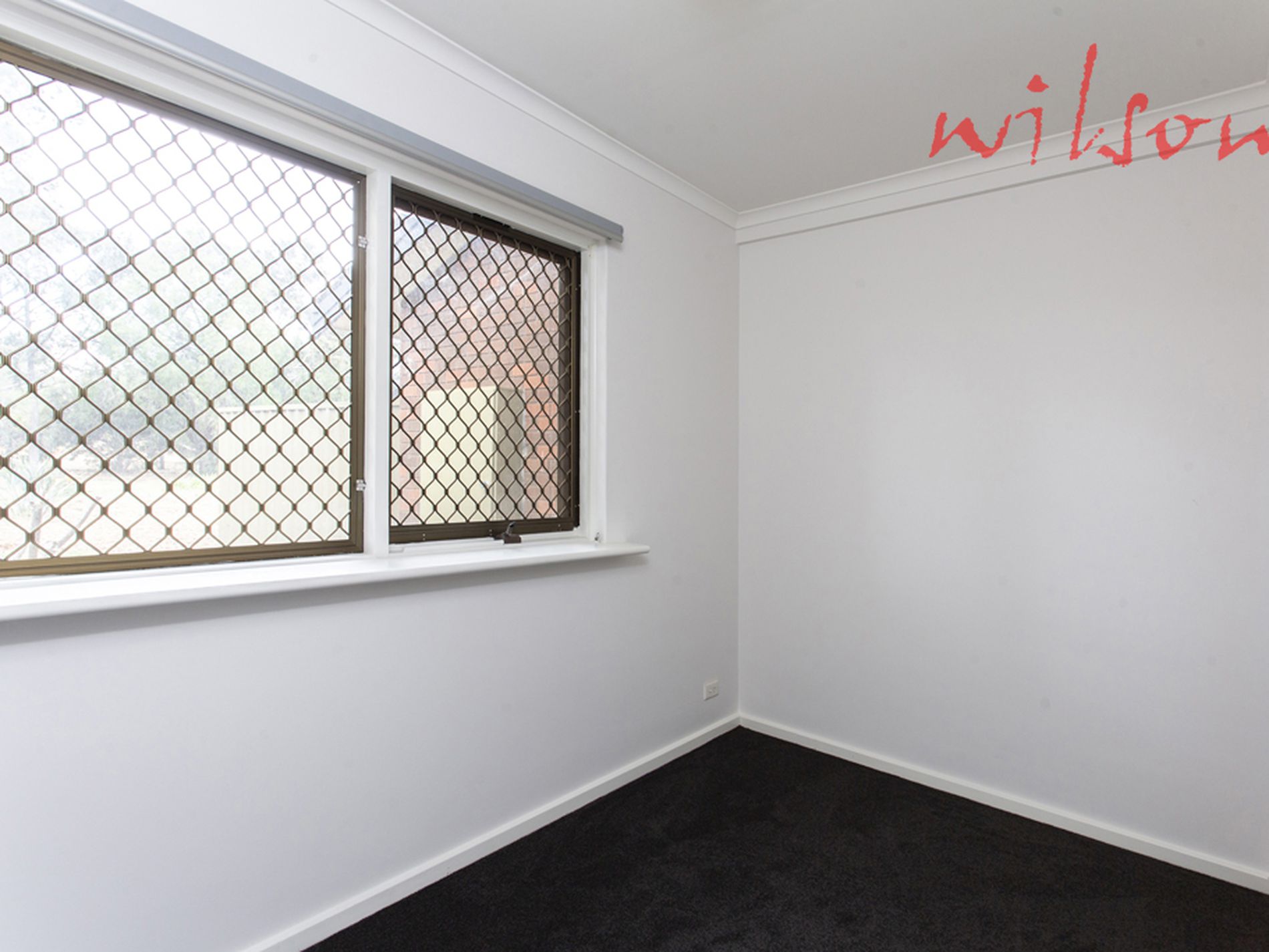 1 / 4 Douglas Avenue, Salisbury