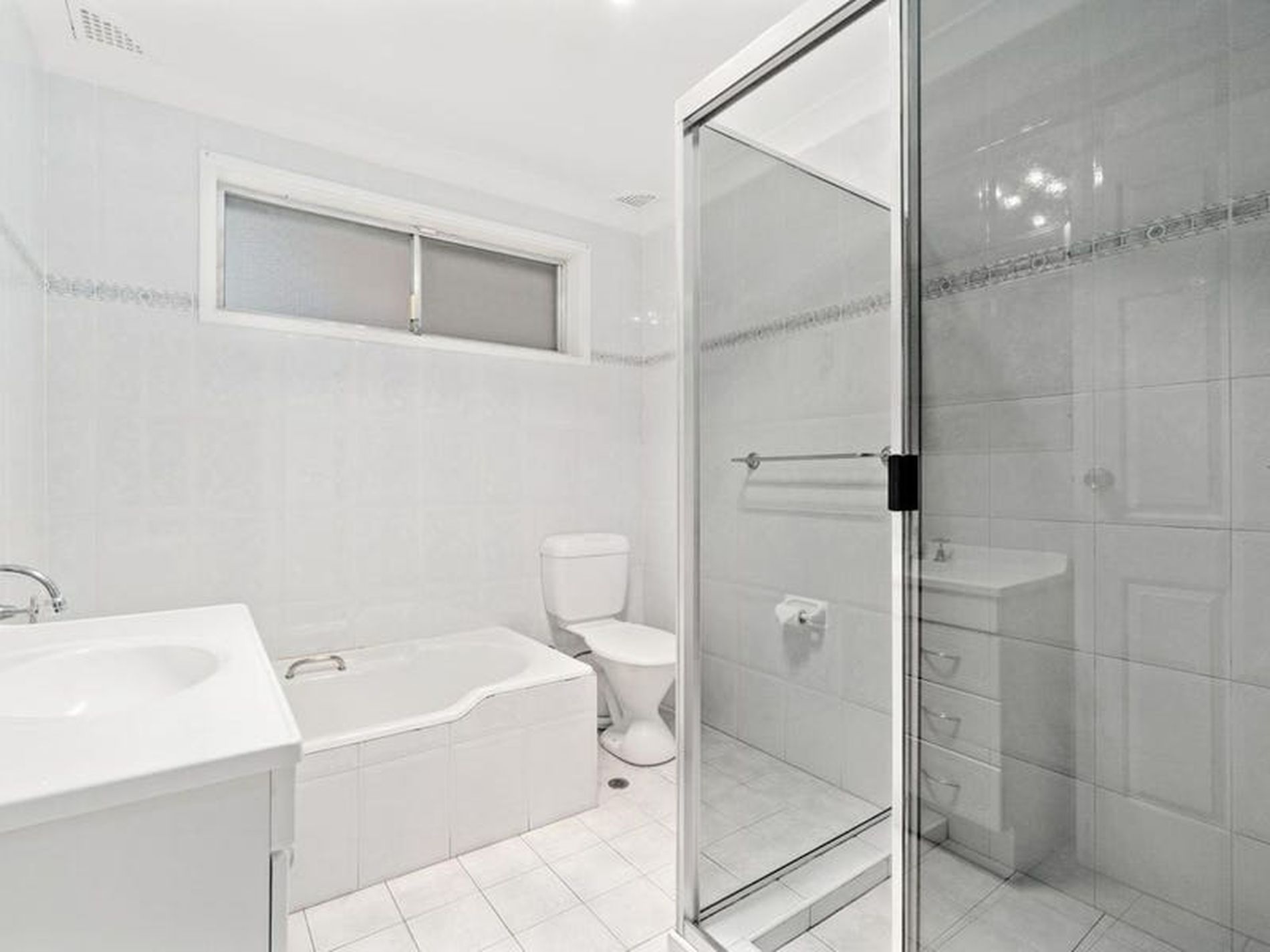 20 Caroline Crescent, Georges Hall