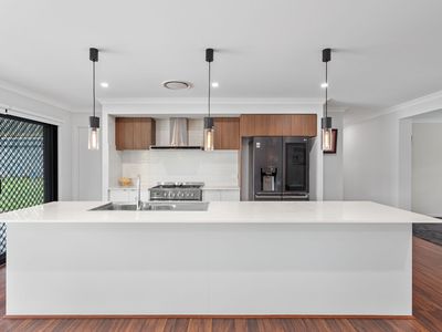 74 Angus Drive, Failford