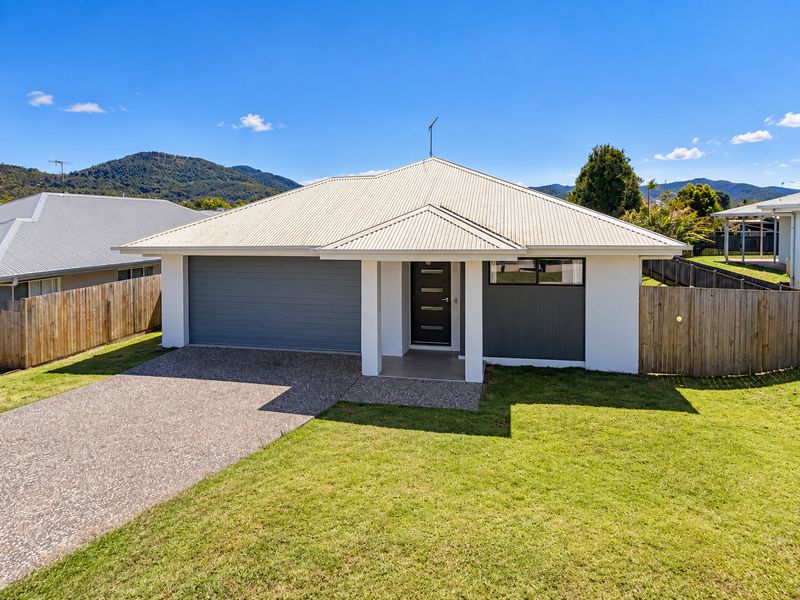 21 Turner Avenue, Atherton