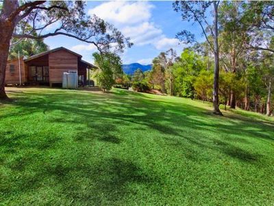 390 Woodhill Mountain Road, Berry