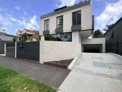 1 / 111 Carpenter Street, Brighton