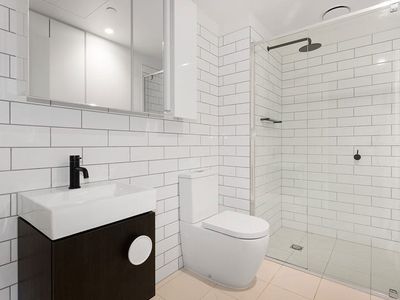 404 / 83 Flemington Road, North Melbourne