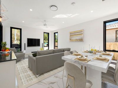 2 / 7 Turpin Road, Labrador