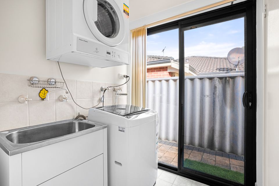 15 / 5 SAINTE MAXIME AVENUE, Port Kennedy