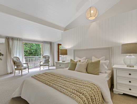 Well appointed upstairs residence in leafy surrounds image 19 Well appointed upstairs residence in leafy surrounds image 19