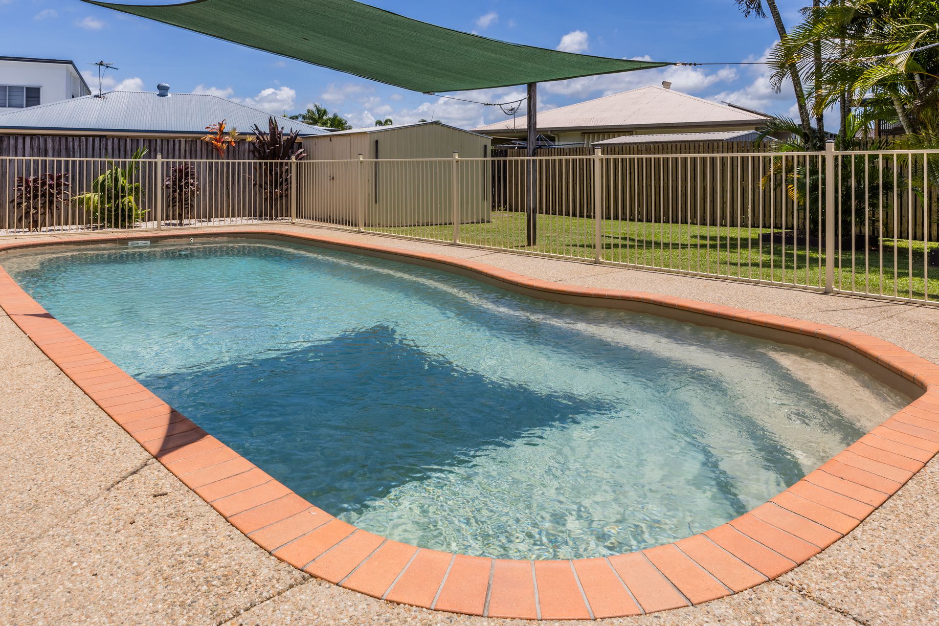 32 Vassallo Drive, Glenella