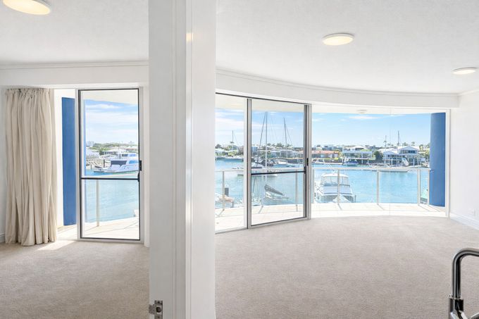 unit 204 / 13 Nicklin Way, Minyama
