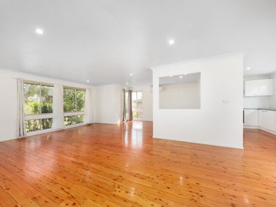 4 Clifford Avenue, Cooranbong