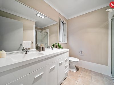 24 Corduroy Road, Elizabeth Hills