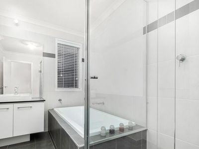 28 Canunda Way, Tarneit