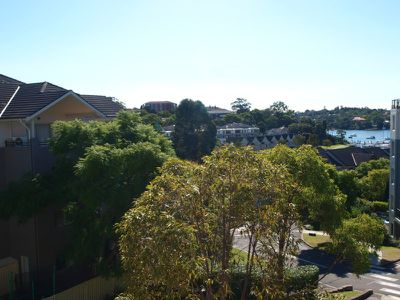 15 / 3A Blackwall Point Road, Abbotsford