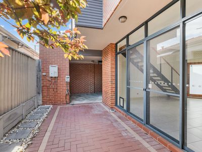 4 / 435 Charles Street, North Perth