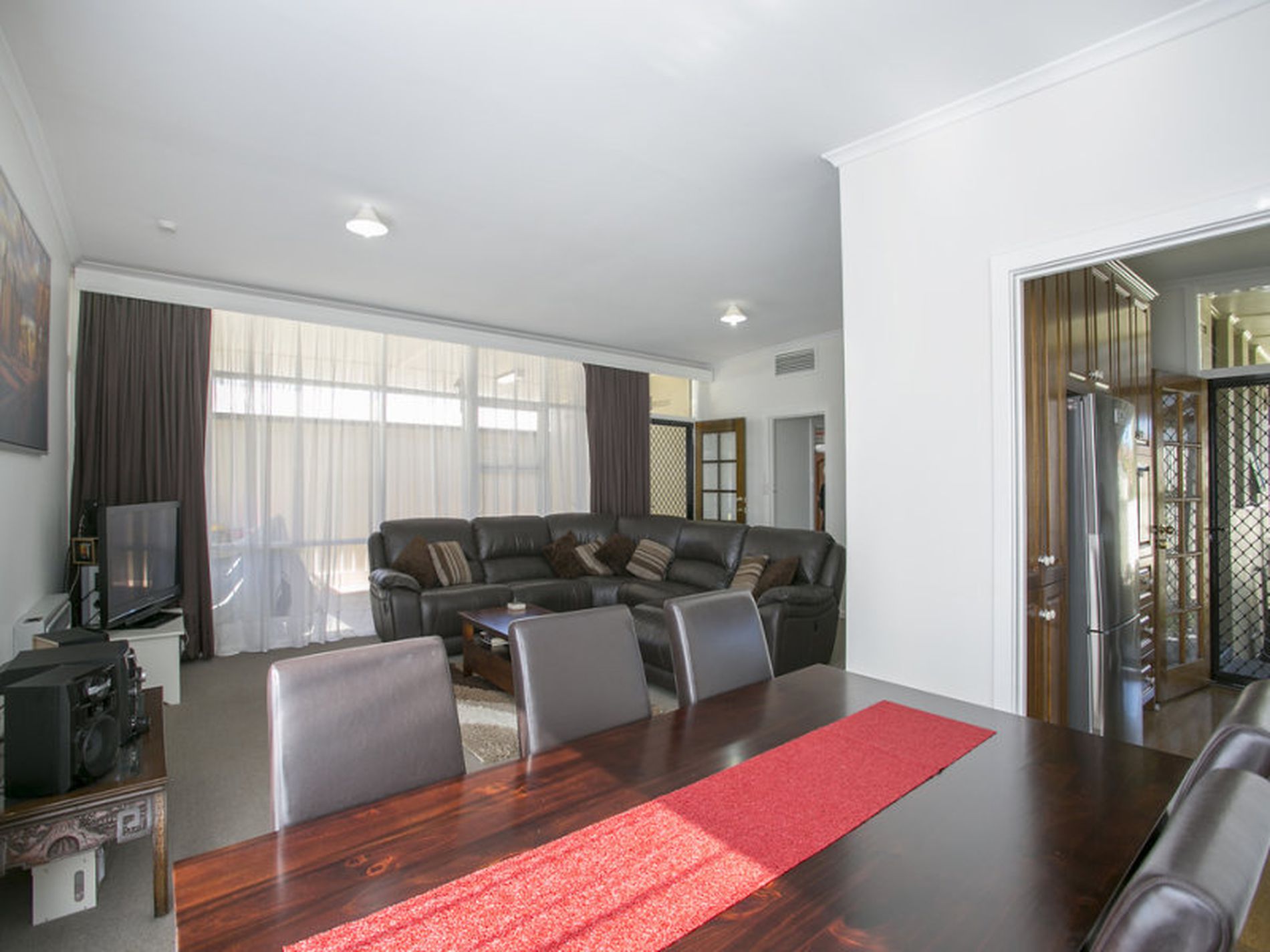 6 Churchill Drive, Modbury North