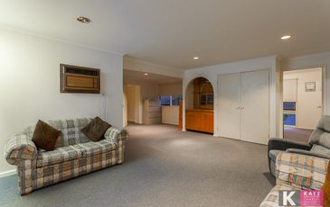 10 Corringham Road, Beaconsfield Upper