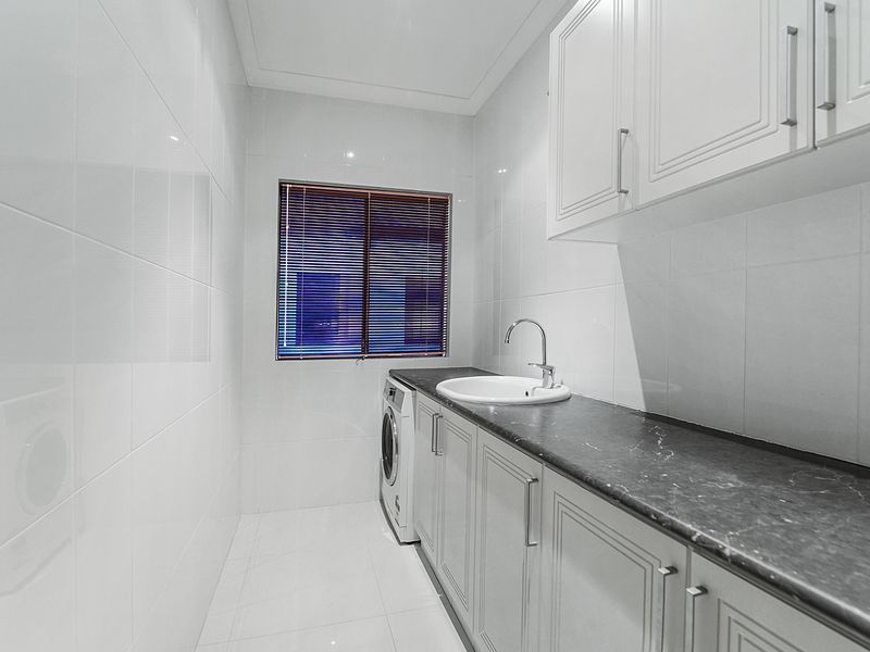 35A Hartfield Way, Westminster