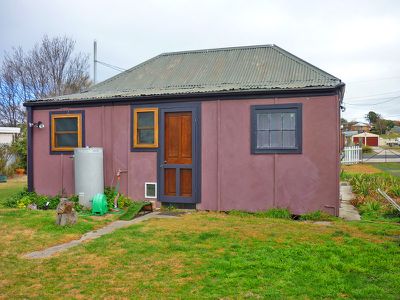 16 Tucker Street, Blayney