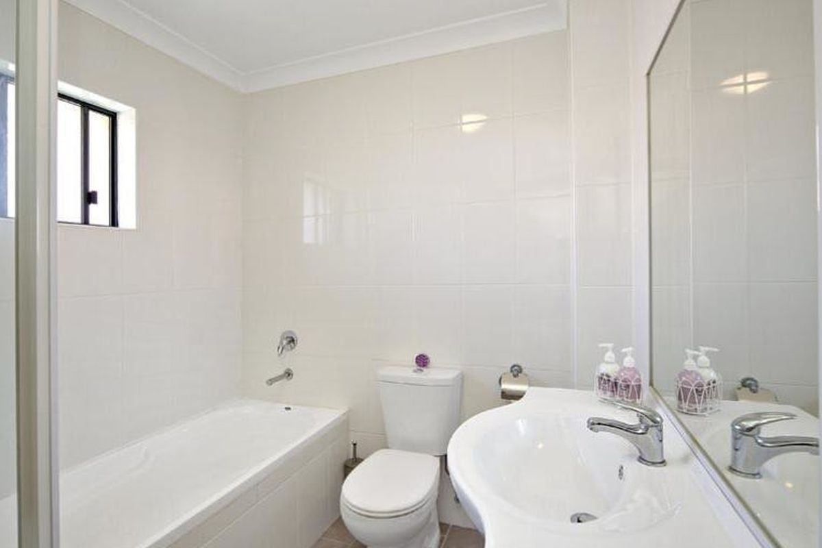 18 / 14-16 Eastbourne Road, Homebush West
