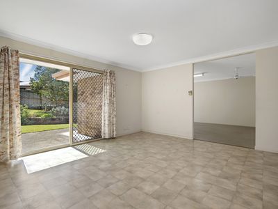 11 Chiltern Court, Rochedale South