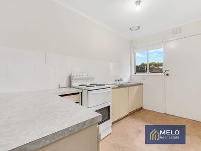 4 / 28 Minogue Crescent, Hoppers Crossing