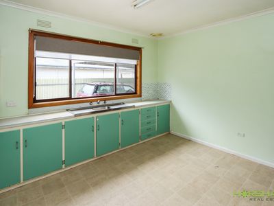 1 / 6 John Street, Horsham