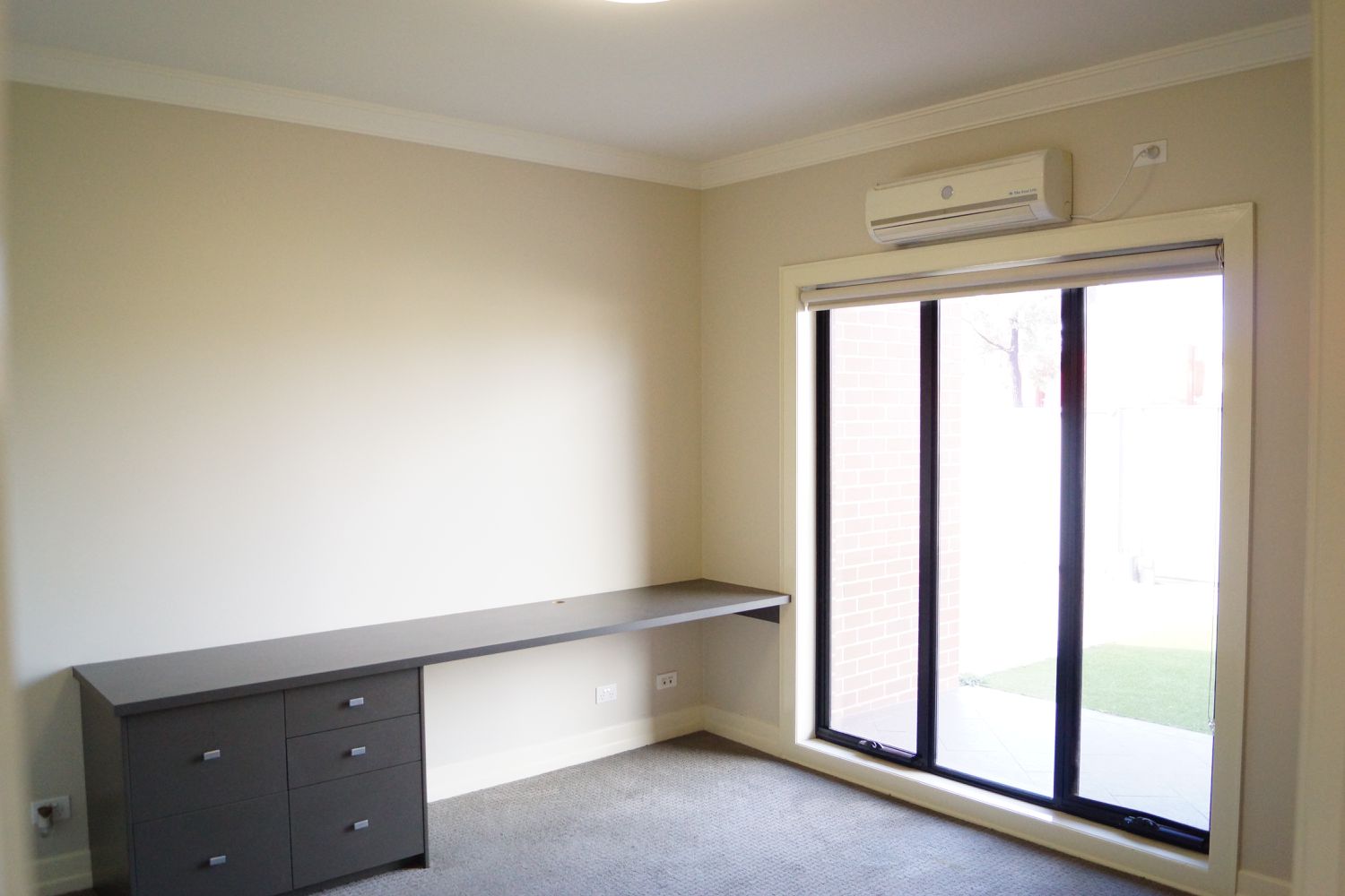 16 Stawell Road, Horsham