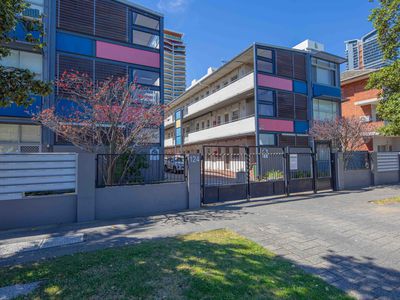 30 / 124 Terrace Road, Perth