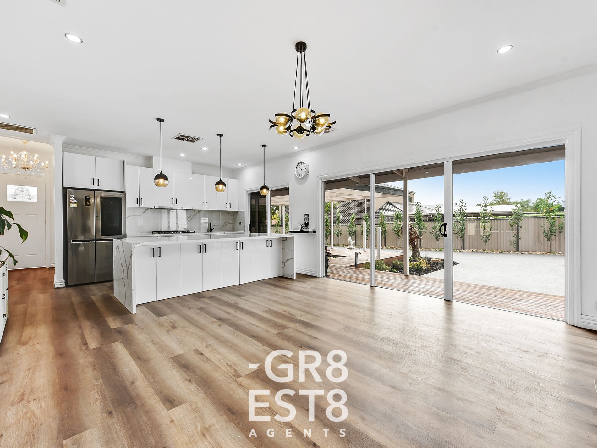 5 Cantwell Road, Narre Warren North GR8 EST8 Agents