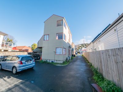 C / 667 Great King Street, North Dunedin