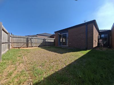 12 Mendocino Crescent, Tarneit