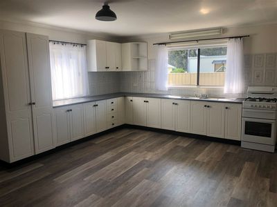 10 Thistleton Drive, Burrill Lake