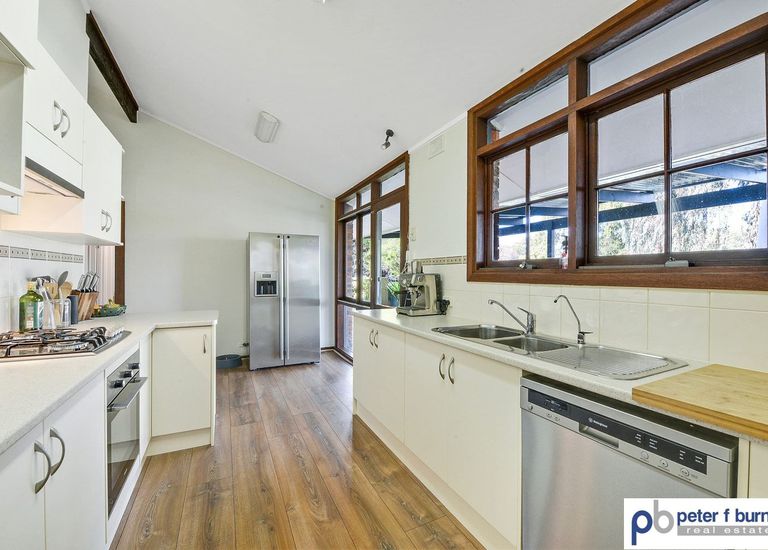 6 Vine Crescent, Happy Valley