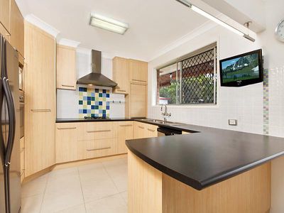 10 Woodlands Drive, Rochedale South