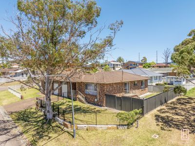 38 Twin Lakes Drive, Lake Haven