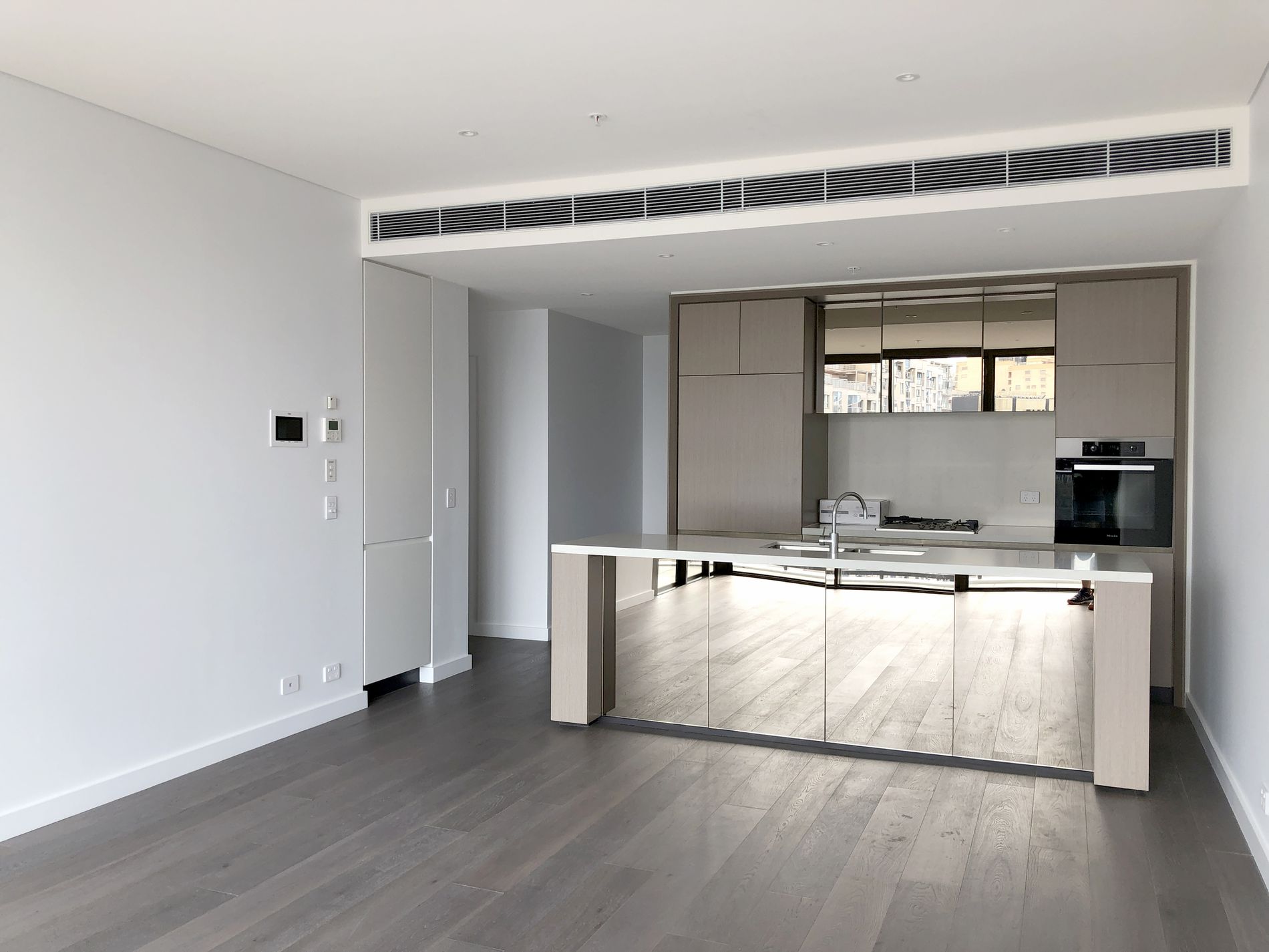 1007 / 81 Harbour Street, Haymarket