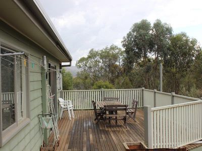 1735 The Bridle Track, Bruinbun
